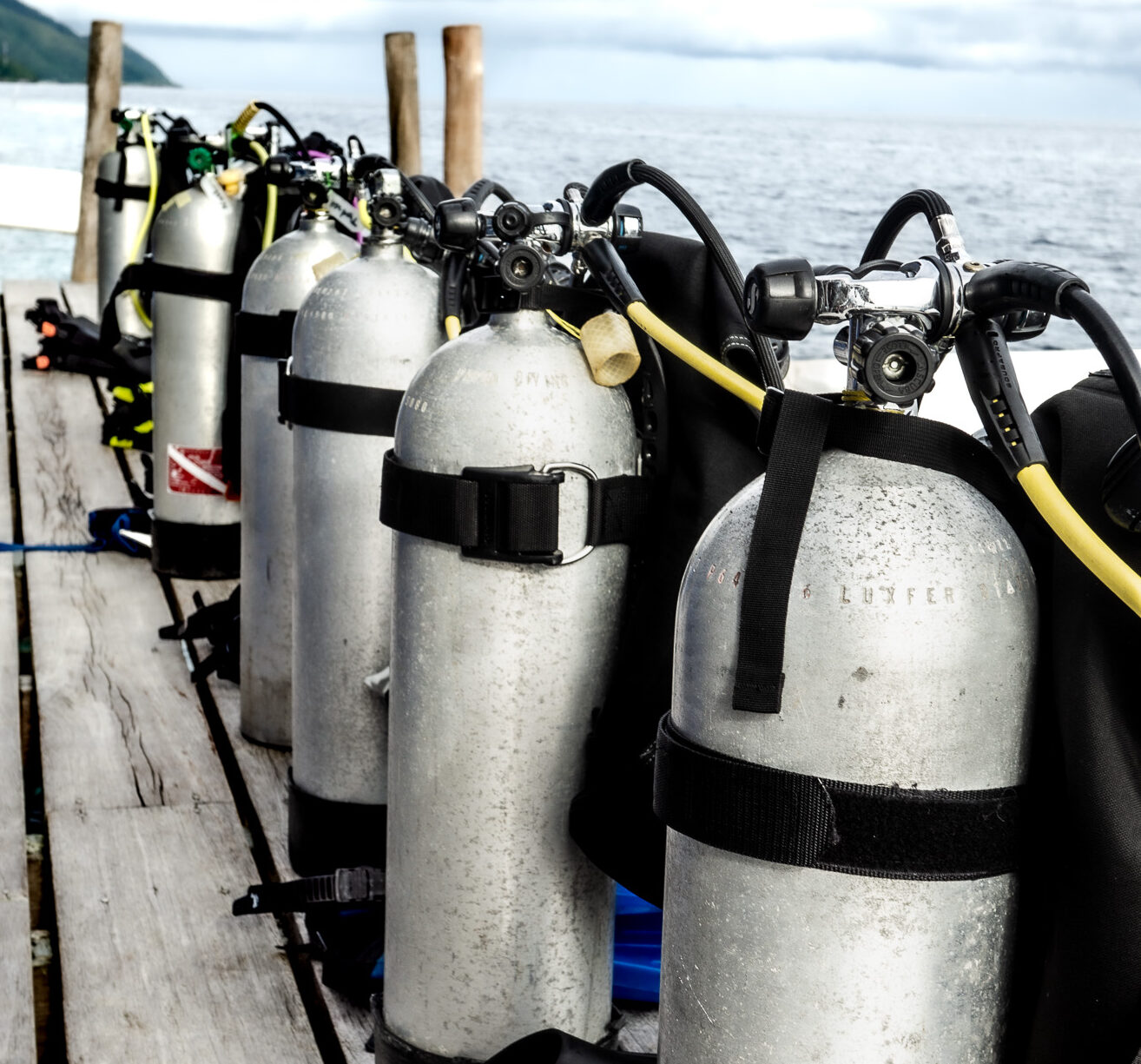 dive tanks