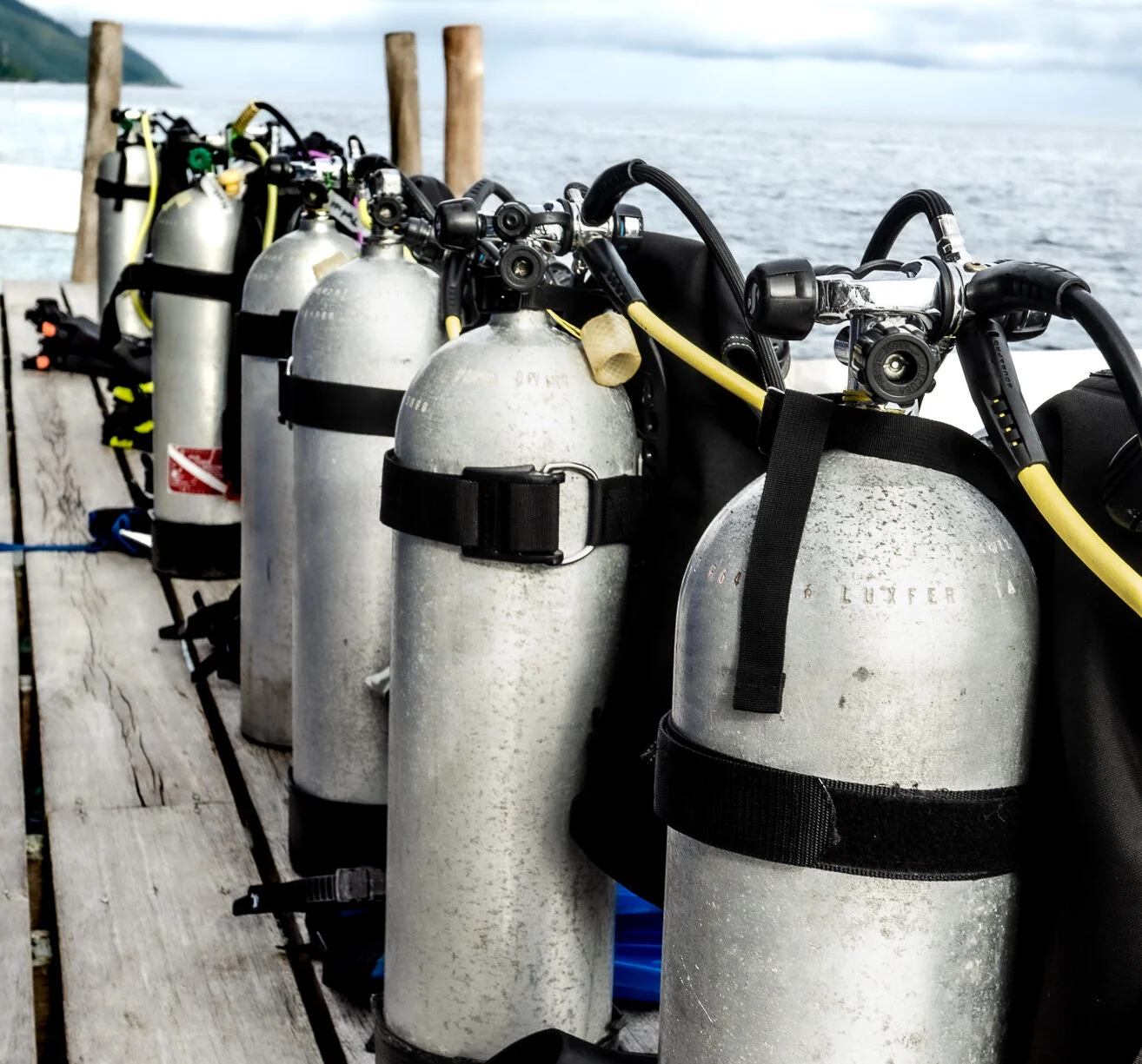 dive tanks