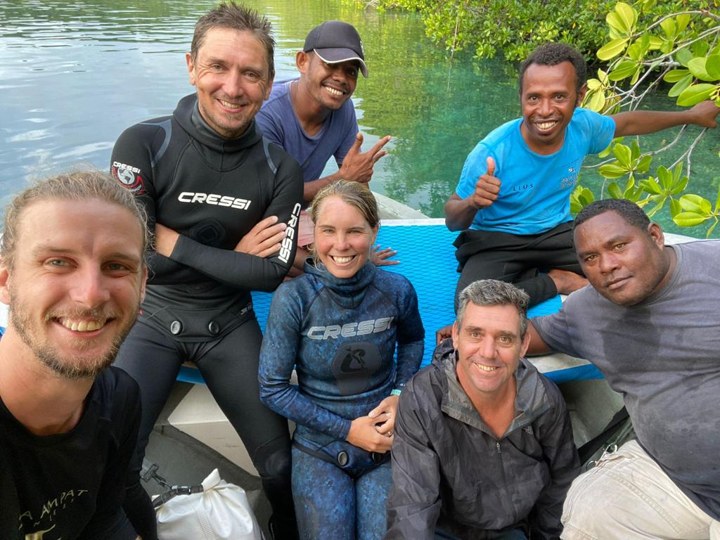 papua diving team
